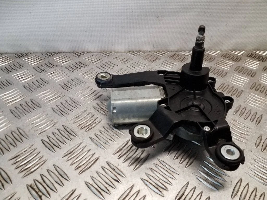 Tagaklaasi kojamehe mootor – Peugeot Expert (2007-2016)