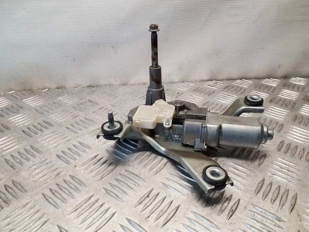 Aizmugurējā stikla tīrītāja motoriņš 05116146AE