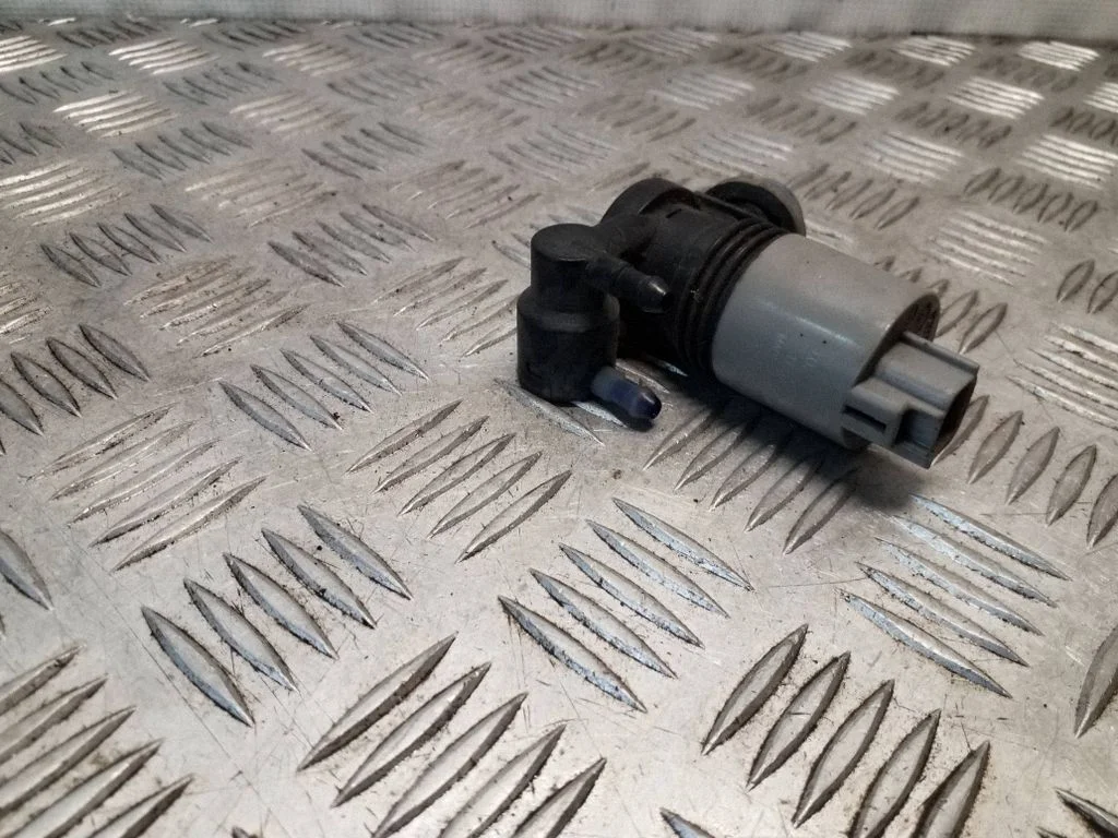Windscreen/windshield washer pump 1020974001