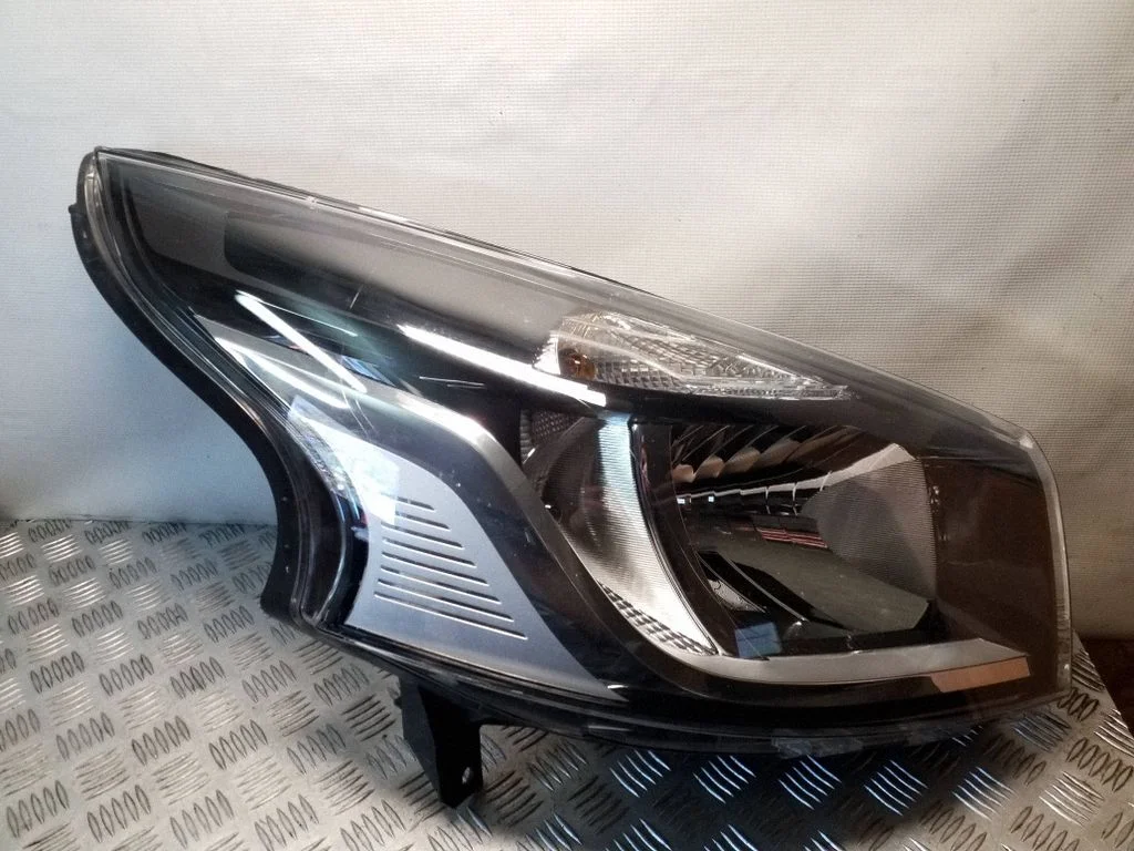 Headlight/headlamp 260105947R