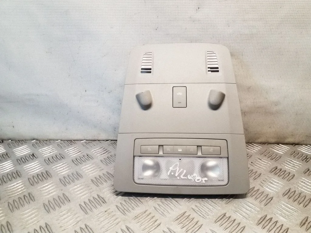 Front seat light 13309524