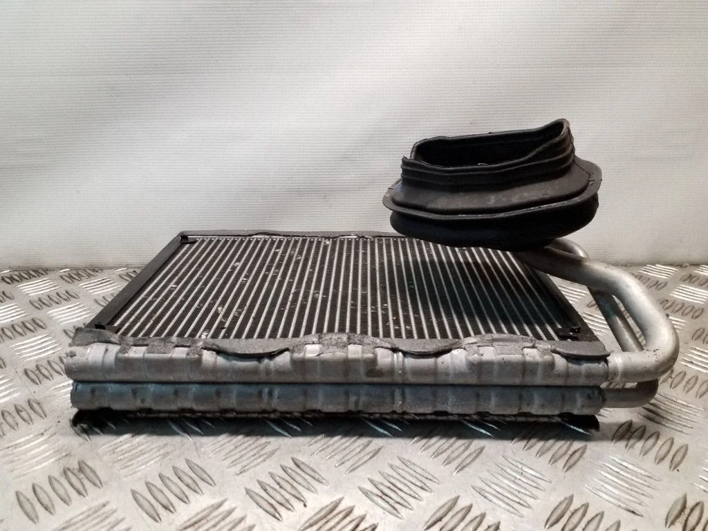 Air conditioning (A/C) radiator (interior)