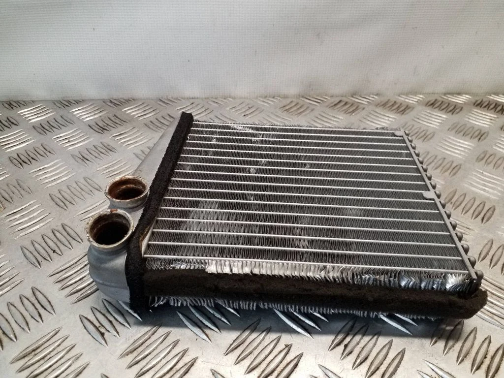 Salongi küttekeha radiaator 1K0819033