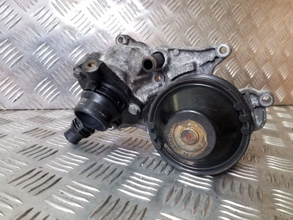 Water pump 7810833