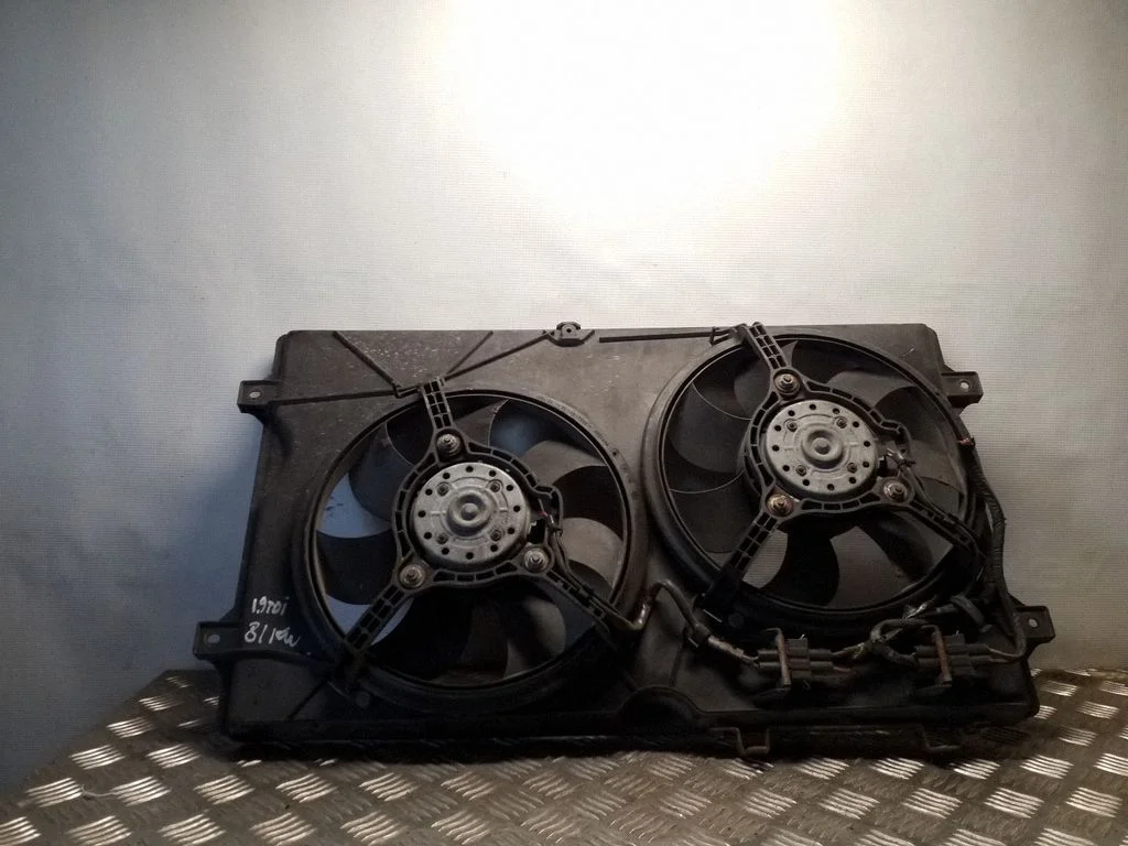 Electric radiator cooling fan