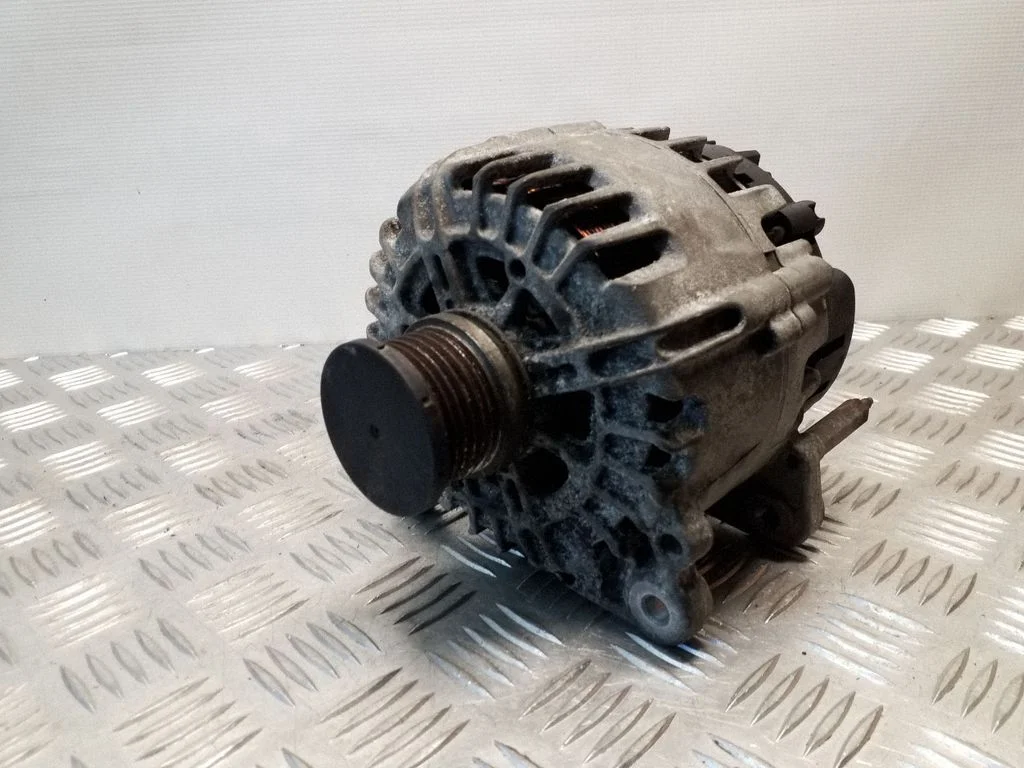 Generaator 03L903023L