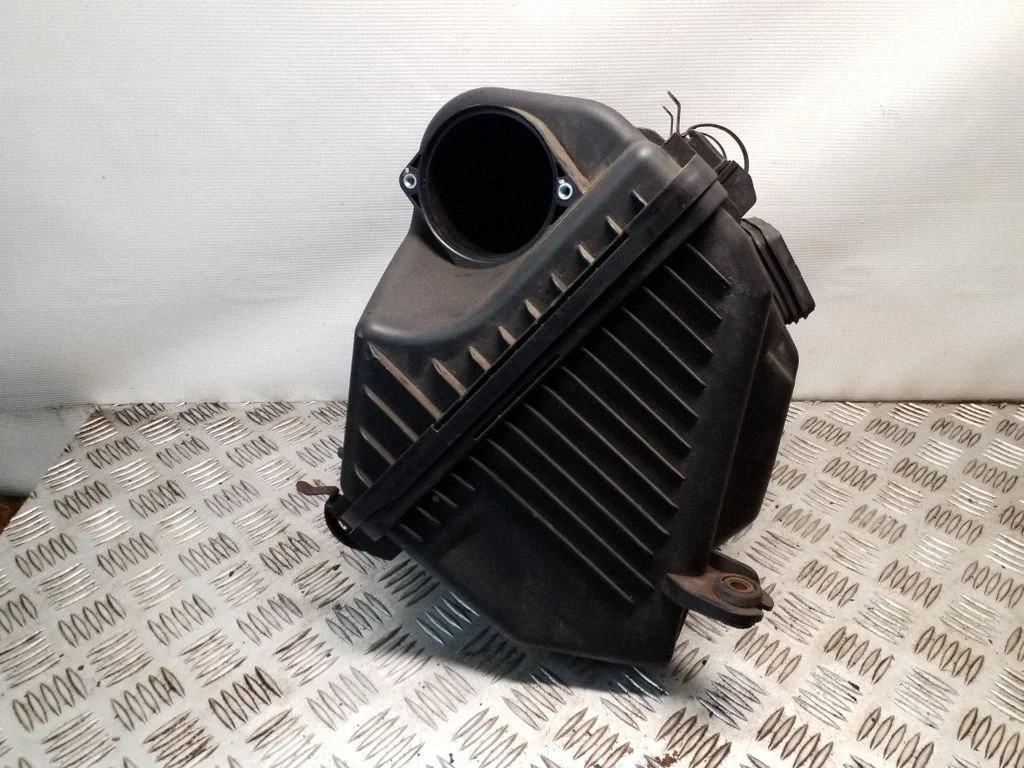 Gaisa filtra korpuss – KIA Sorento (2010-2014)