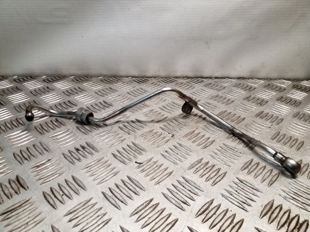 Turbo turbocharger oiling pipe/hose 03L145771AS
