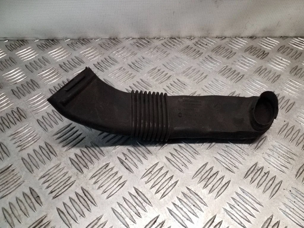 Air intake duct part 93868645