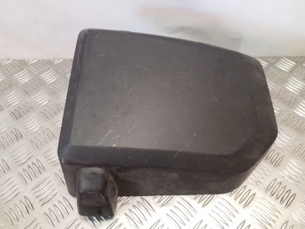 Oro filtro dėžės dangtelis