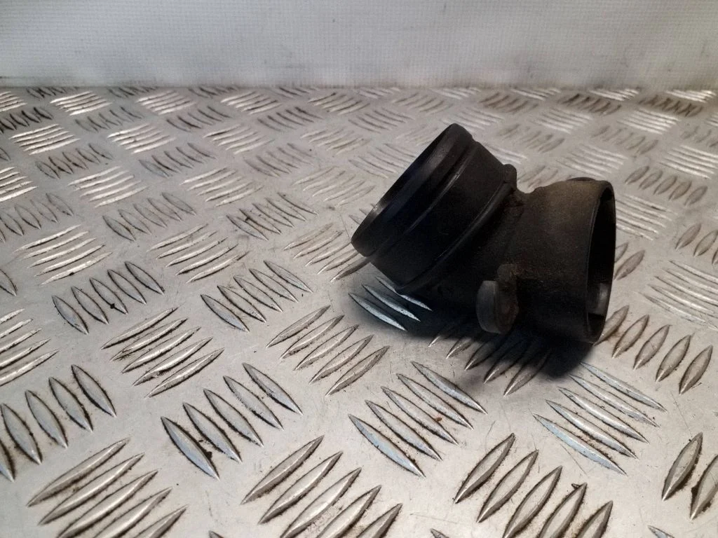 Turbo õhu sisselasketoru/ -voolik 3C0129635