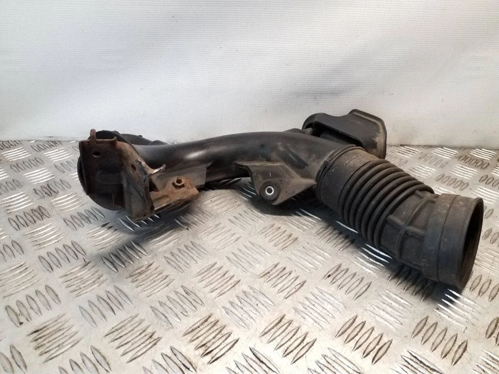 Air intake hose/pipe ATP27