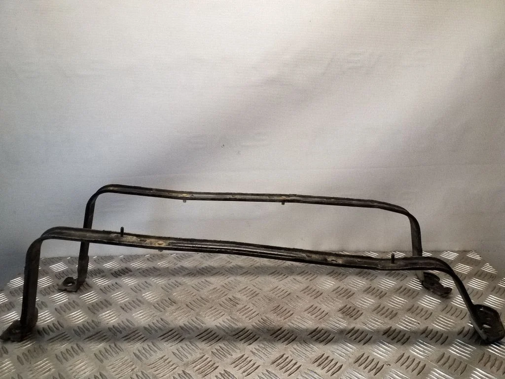 Kütusepaagi kinnitusklamber (-klambrid) 98624080203