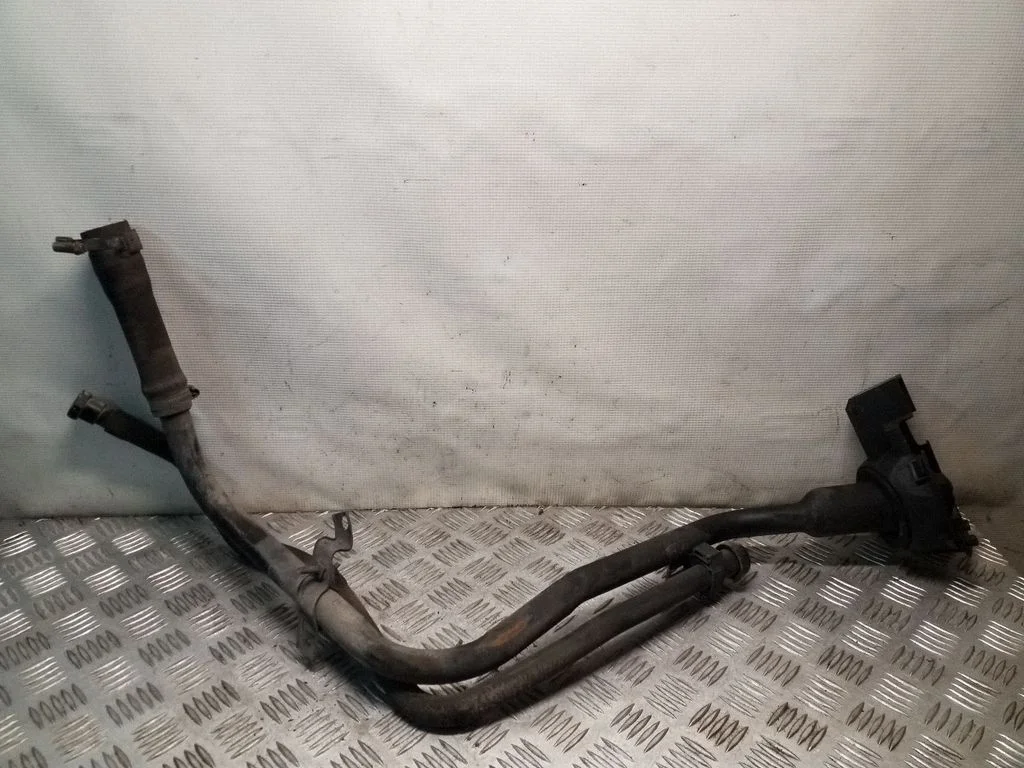 Fuel tank filler neck pipe