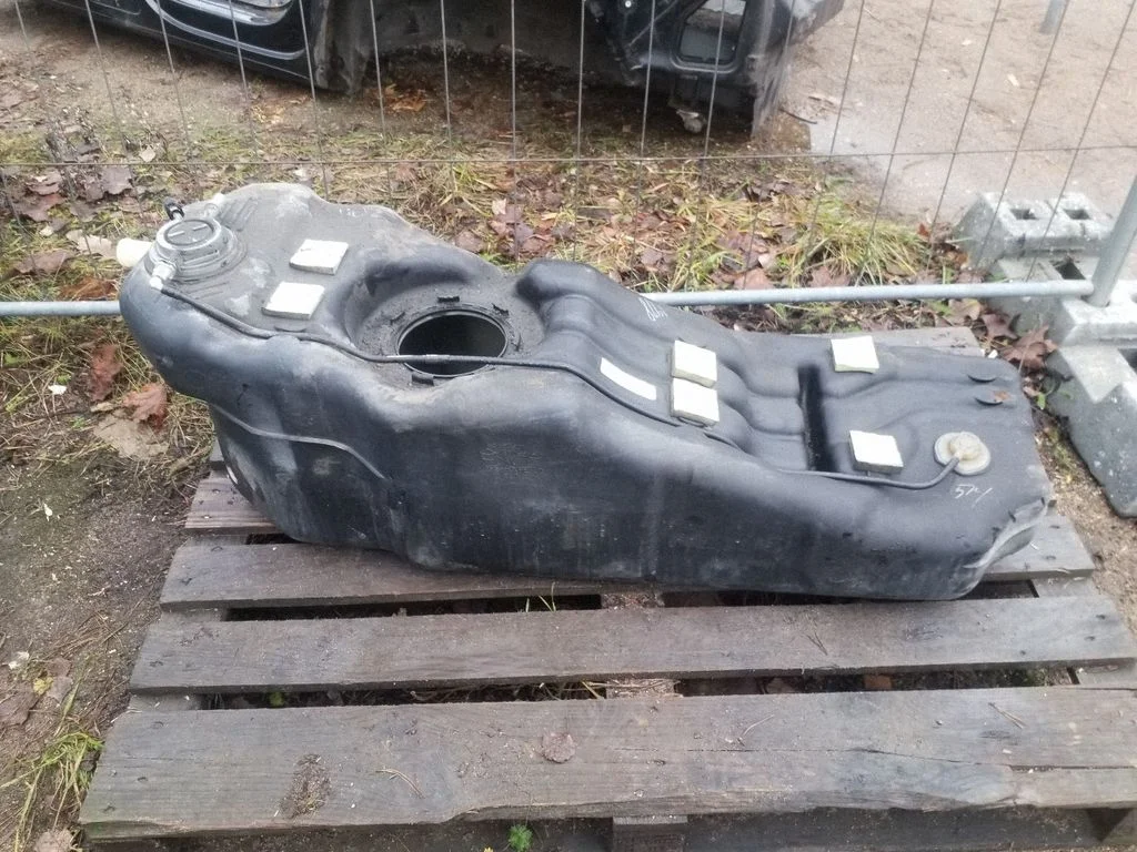 Fuel tank 52129205AG