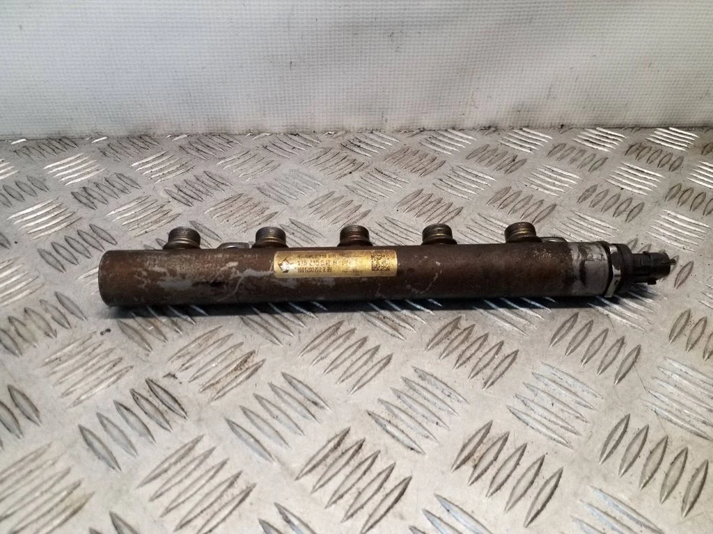 Fuel main line pipe 175210542R