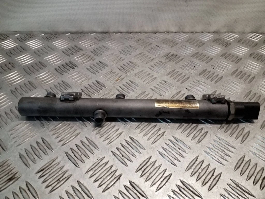 Fuel main line pipe A6420700695