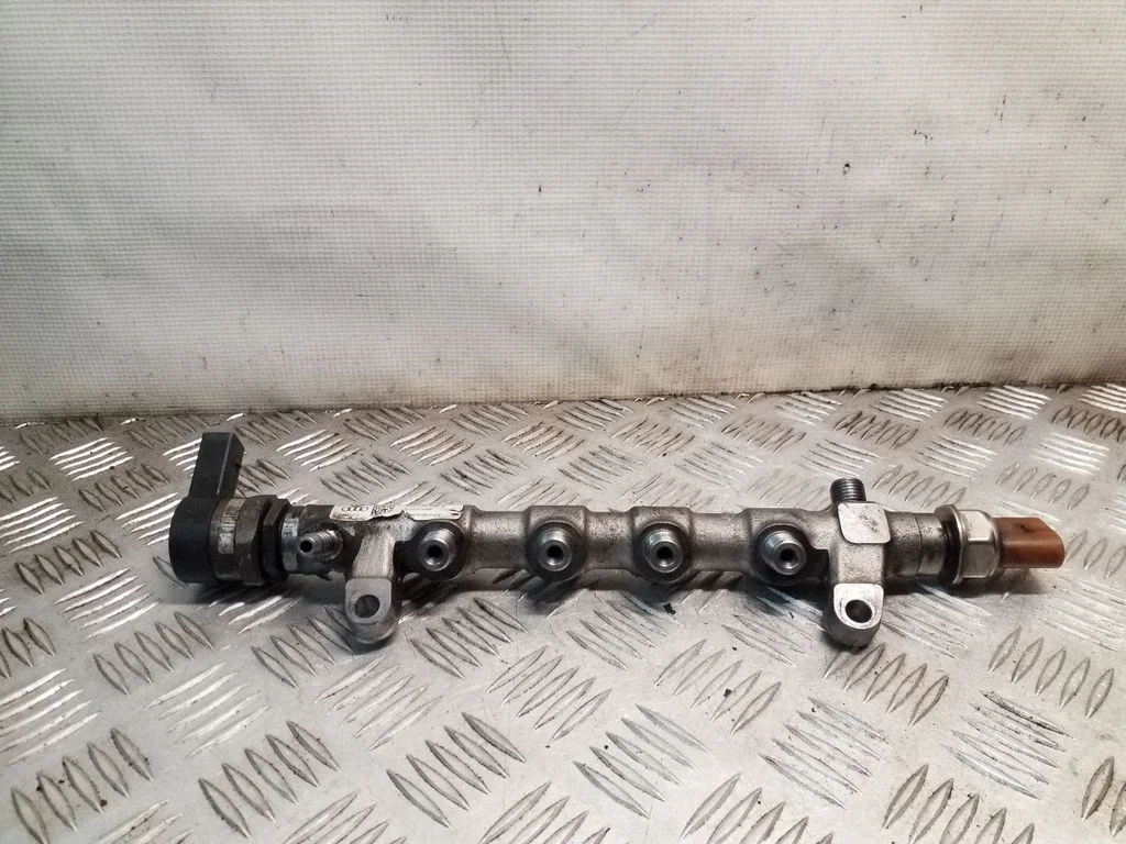 Fuel main line pipe – Audi Q5 SQ5 8R (2008-2017)