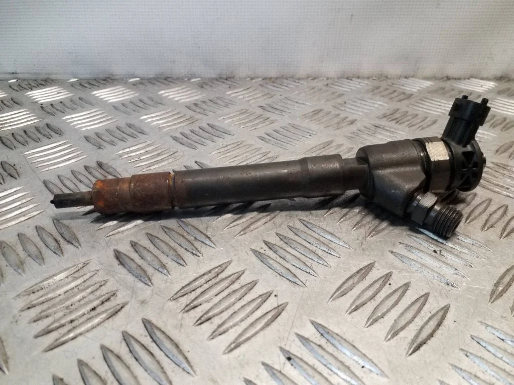 Fuel injector H8201055367