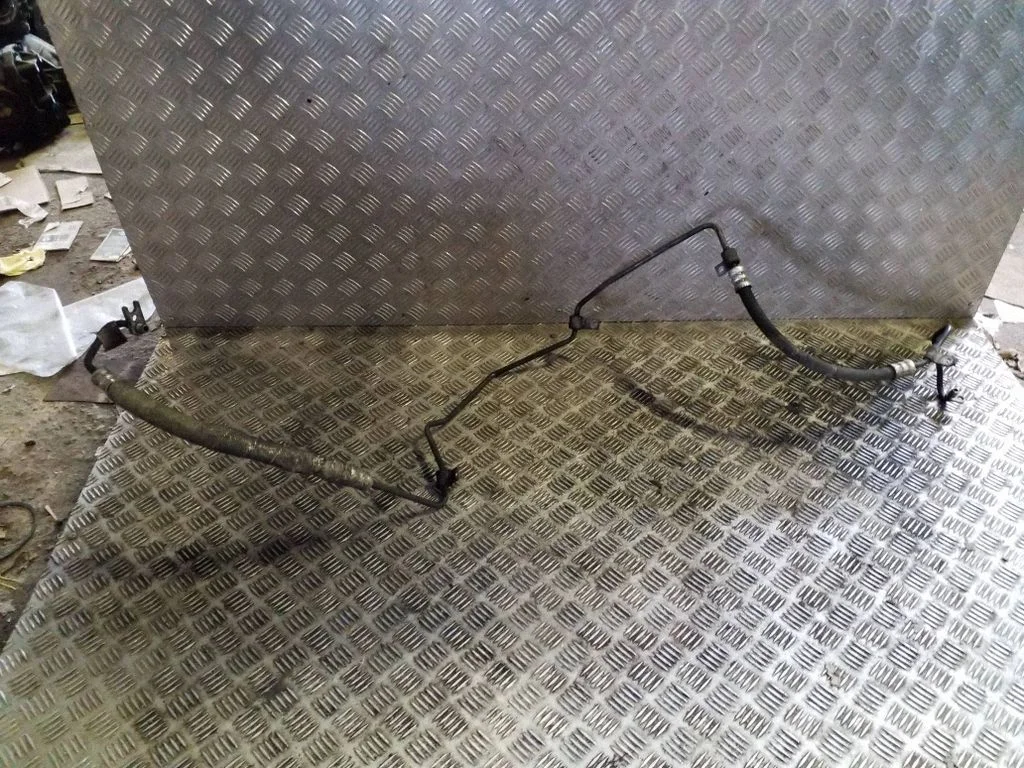 Power steering hose/pipe/line