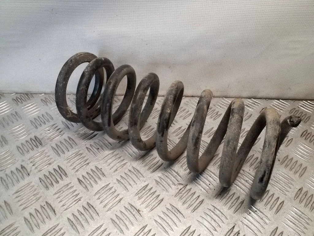 Front coil spring – right