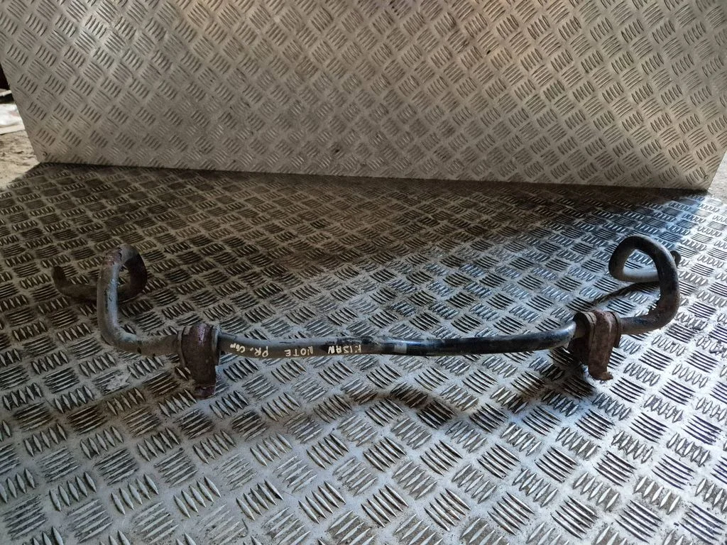 Eesmine stabilisaator (kaldevarras) – Nissan Note (E11) (2006-2014)