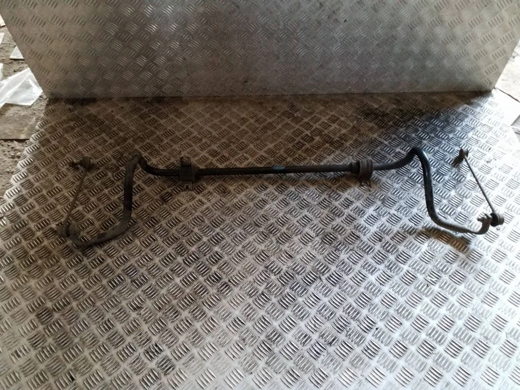 Front anti-roll bar/sway bar