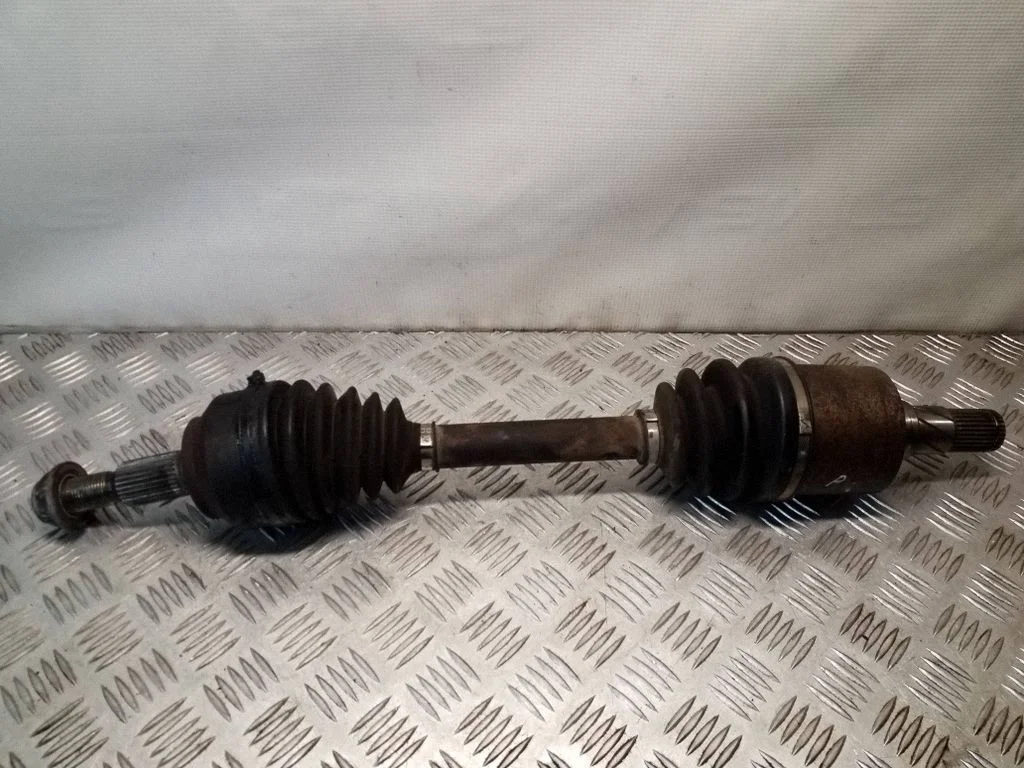 Front driveshaft – left