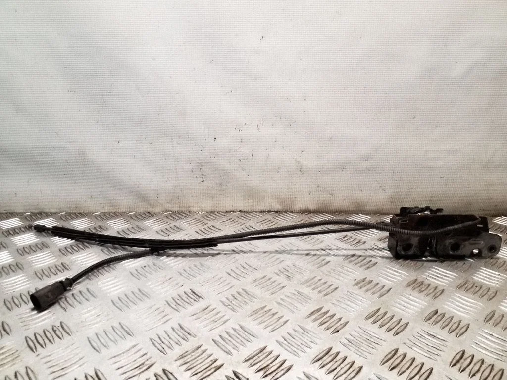 Engine bonnet/hood lock/catch 5N0823509A