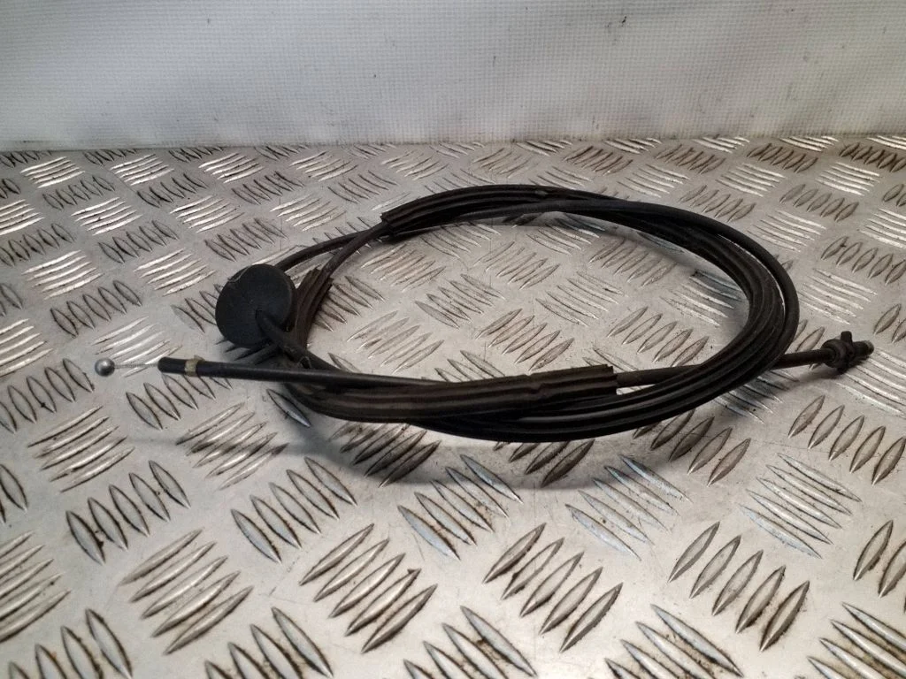 Mootorikapoti luku avamistross 1T0823535F