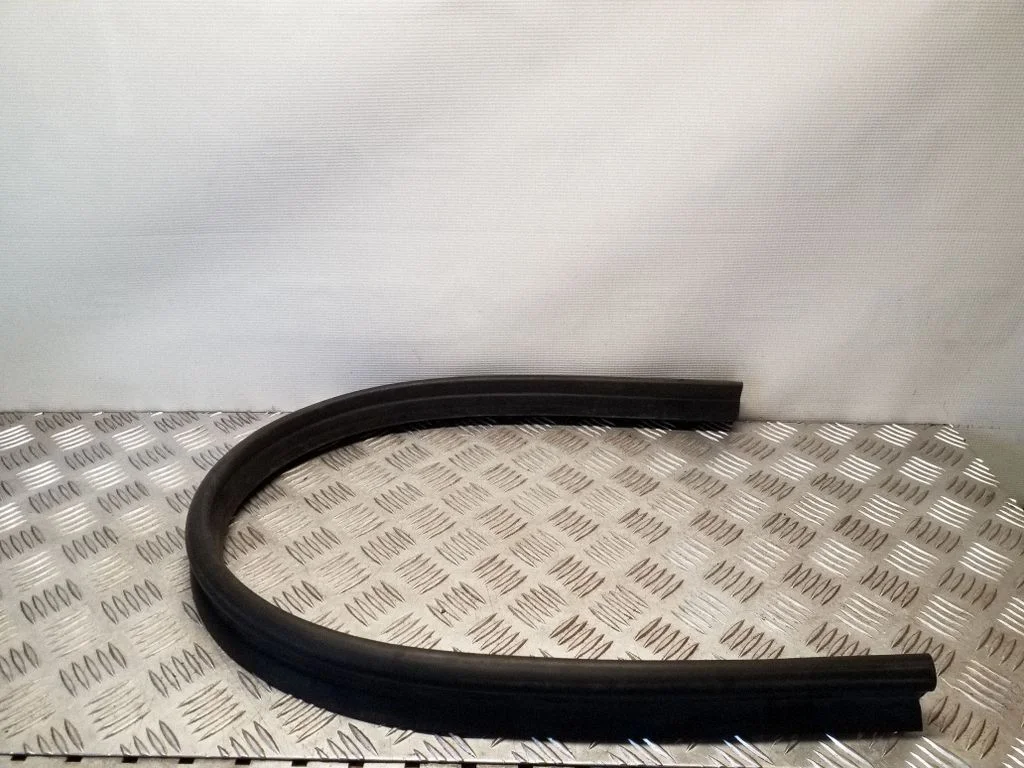 Engine compartment rubber 8T0823723