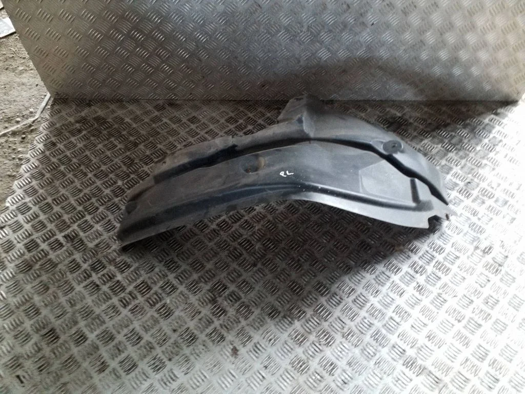Esimene rattakoopa katteliist / porikaitse 05182557AB