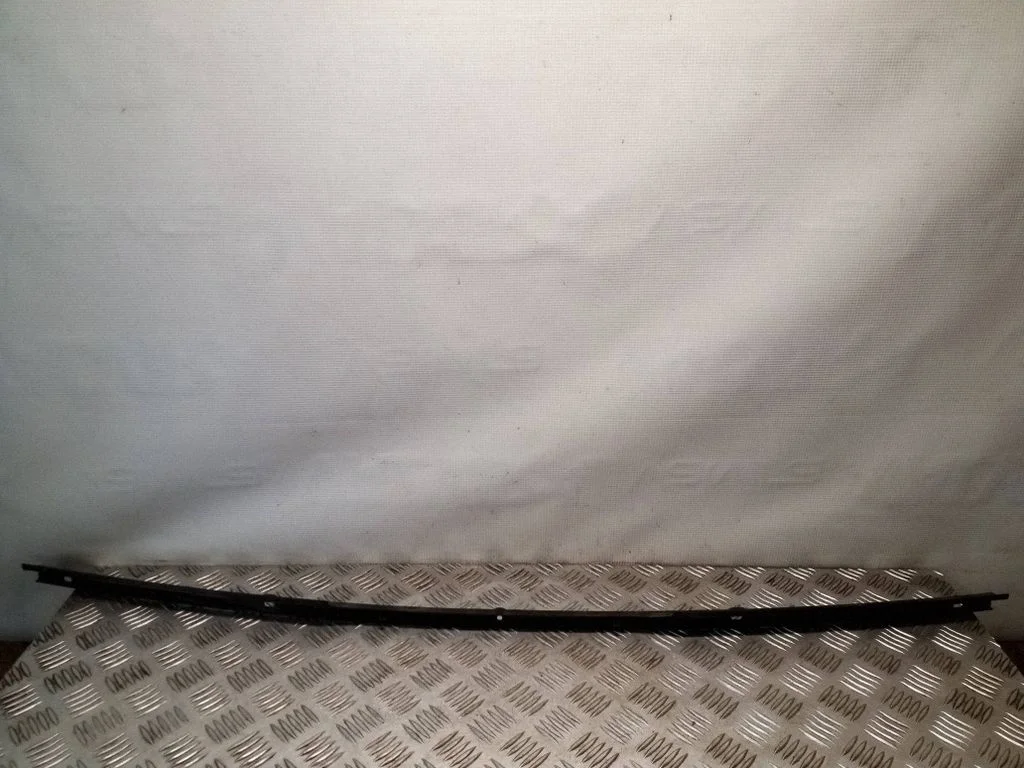 Aizmugurējā bufera turētājs 4B9807989