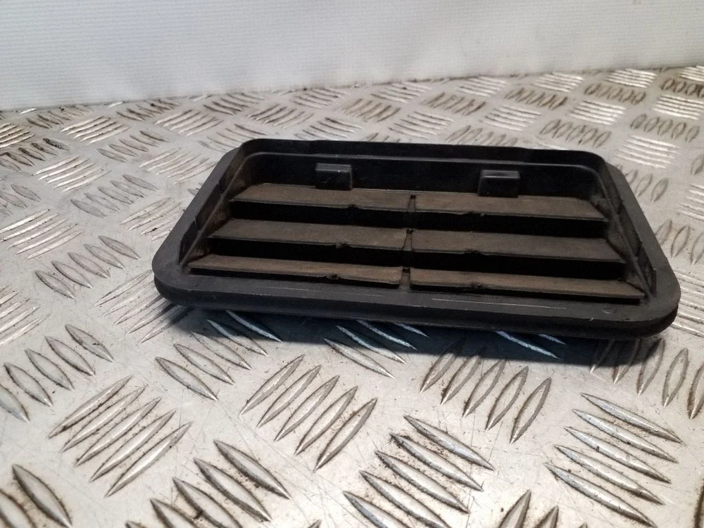 Quarter panel pressure vent – Ford Mondeo MK V (2014-)
