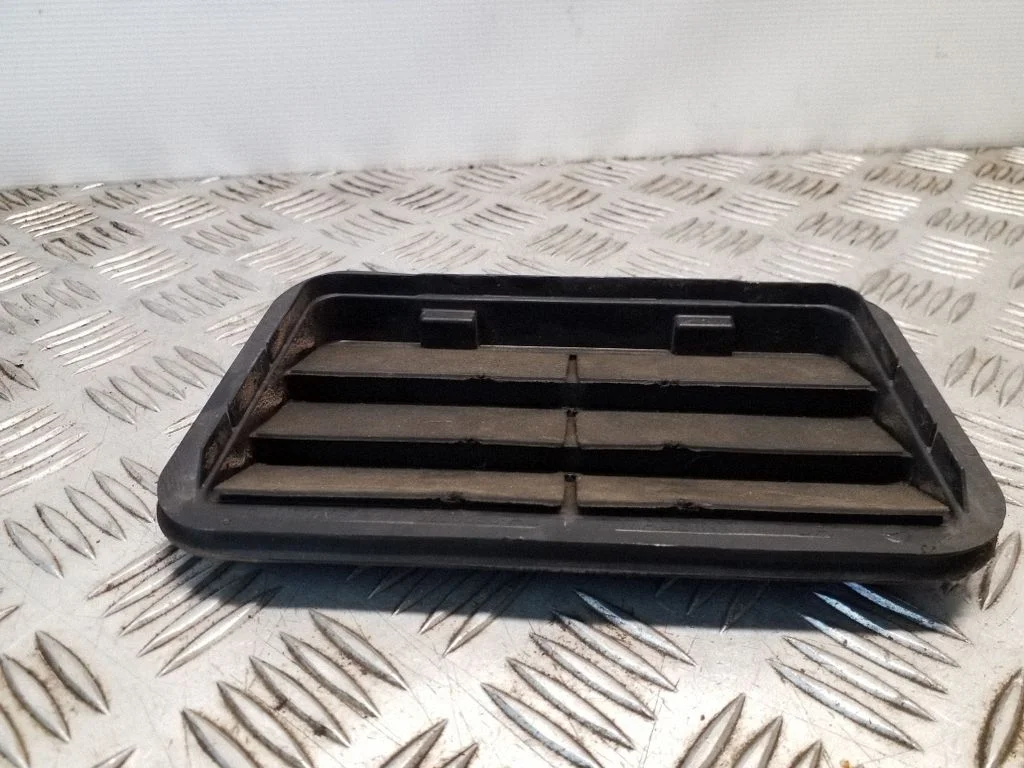 Quarter panel pressure vent – Ford Mondeo MK V (2014-)