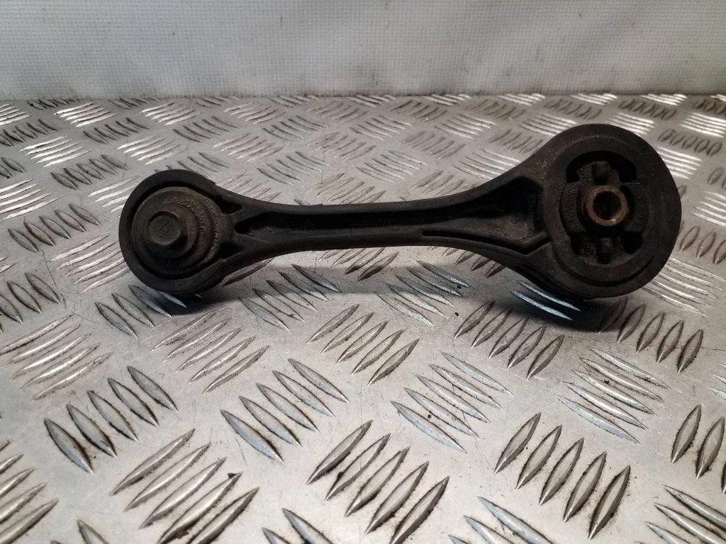 Gearbox mount – Subaru Legacy (2004-2006)