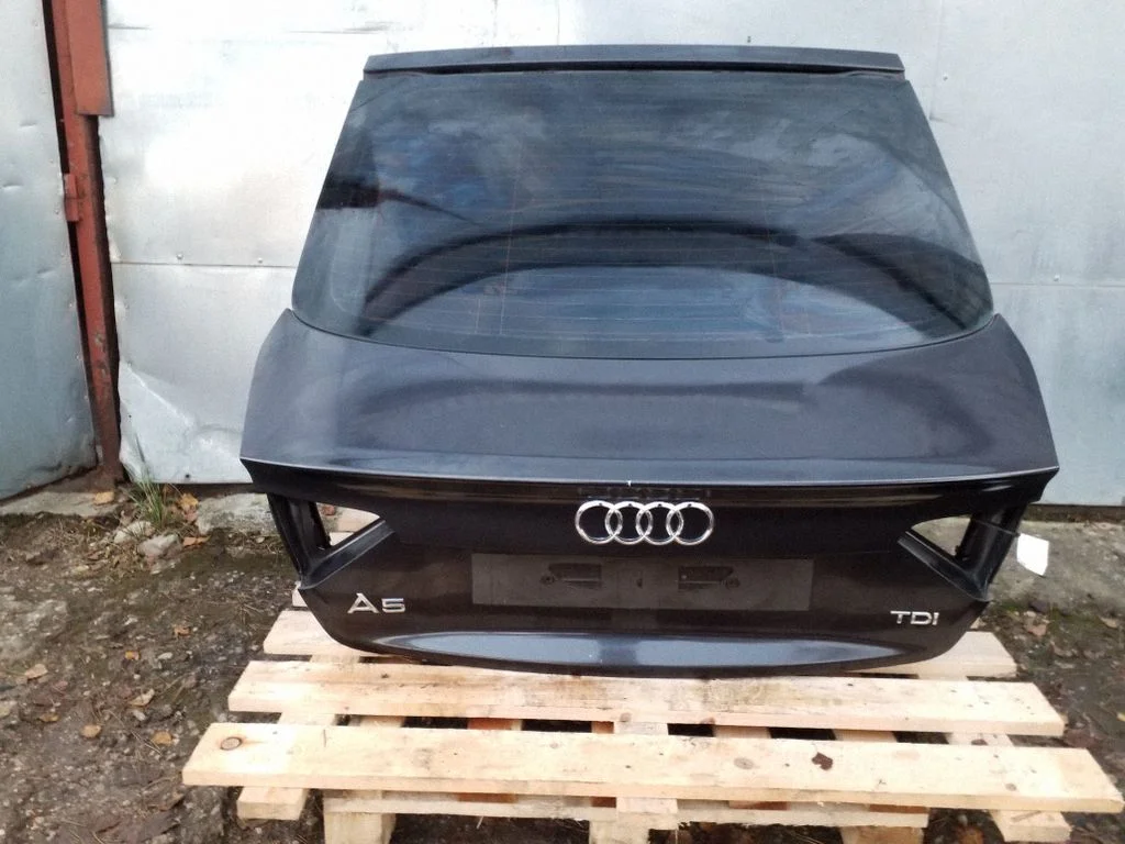 Tailgate/trunk/boot lid