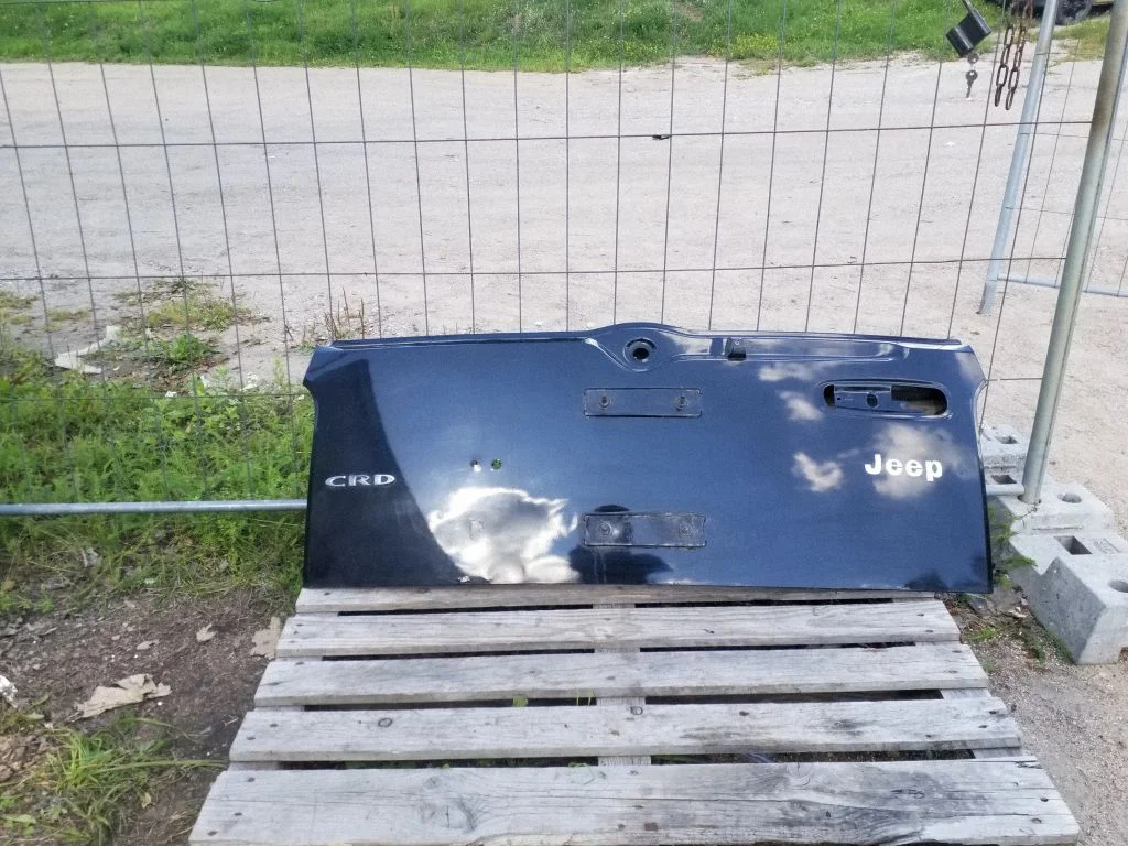 Tailgate/trunk/boot lid