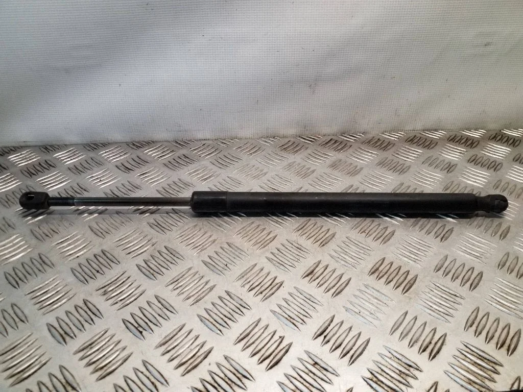 Tailgate/trunk strut/damper – Volkswagen Touran II (2010-2016)