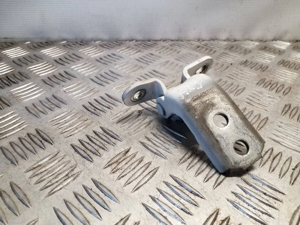 Front door upper hinge – right