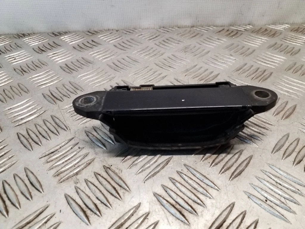 Esiukse välimine käepide 4A0839205