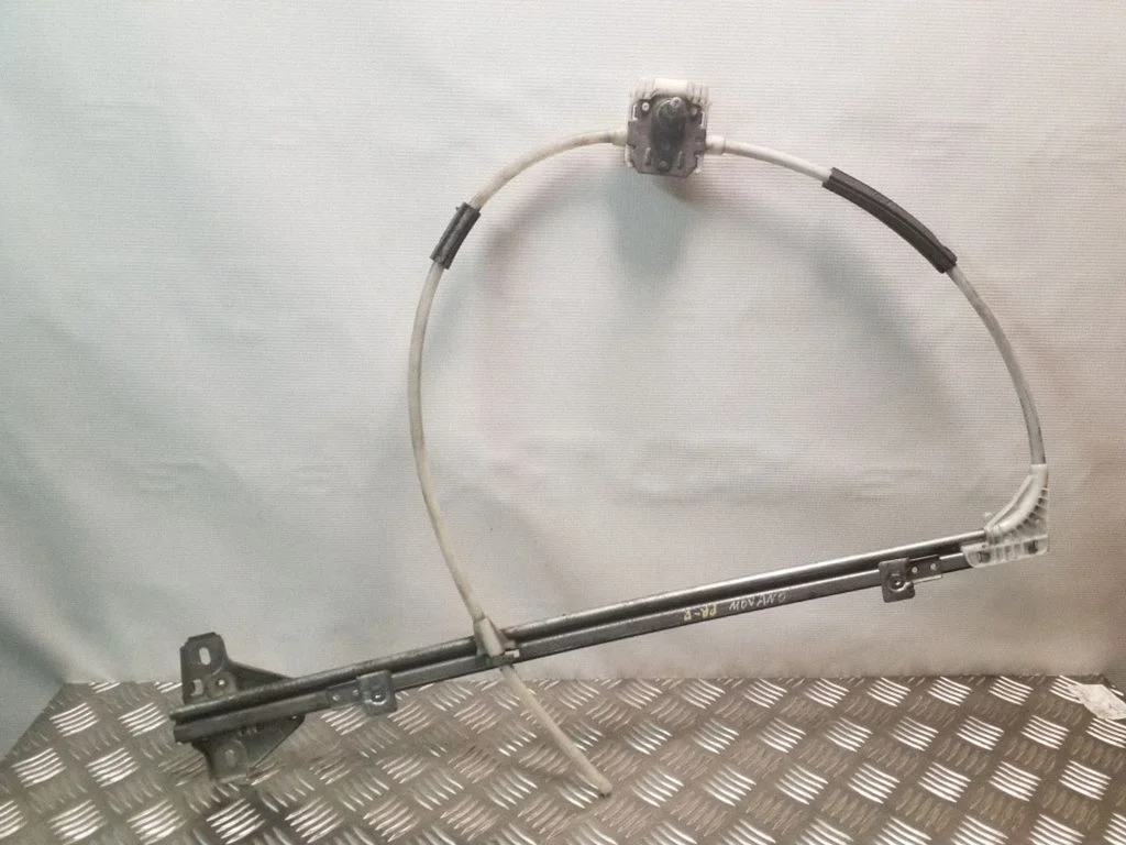 Mechaninis priekinio lango pakėlimo mechanizmas