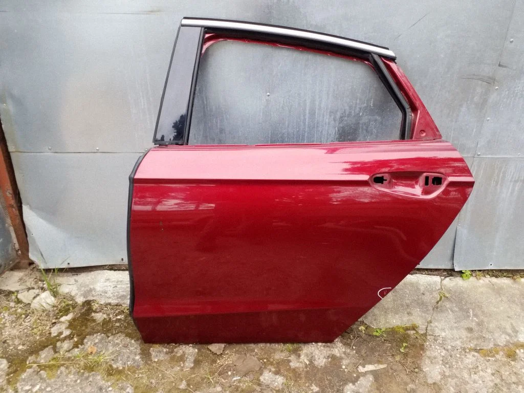 Rear door – left