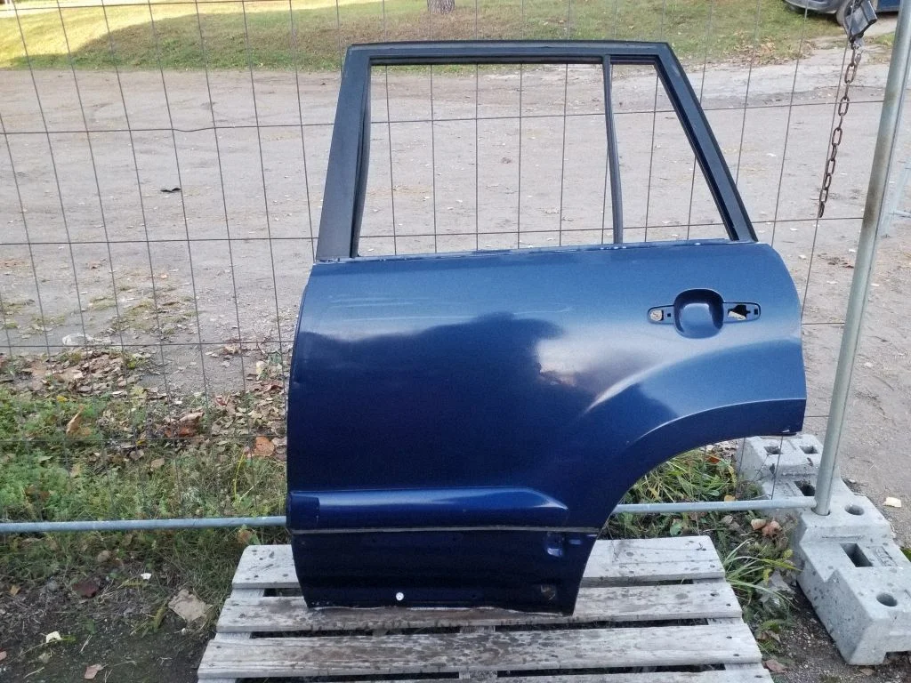 Rear door – left