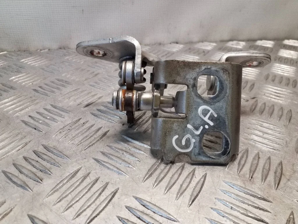 Tagaukse alumine hing 713AHL