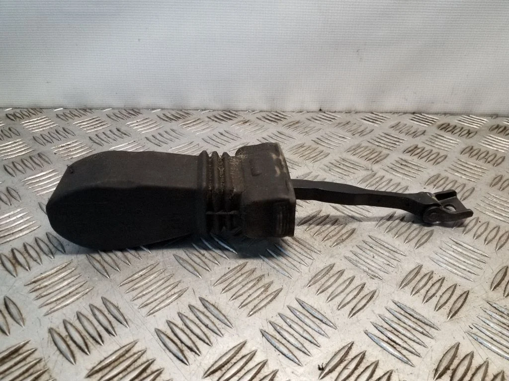 Aizmugurējo durvju atvēršanas ierobežotājs 8T0837267A