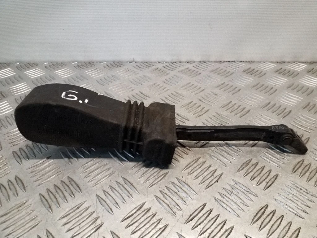 Rear door check strap stopper 8T8839249C