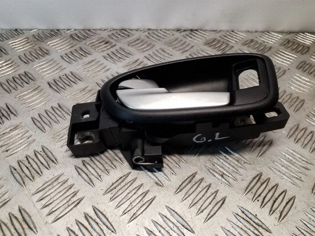 Klamka wewnętrzna drzwi tylnych 6M21U22601