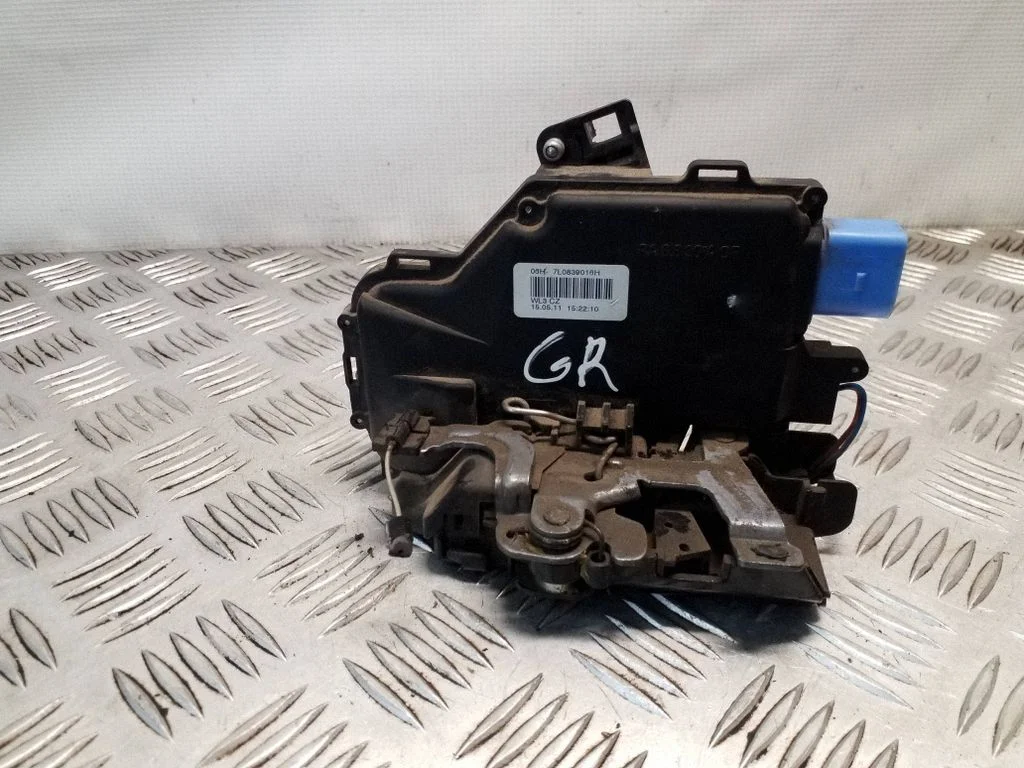 Rear door lock – Volkswagen Touran II (2010-2016)