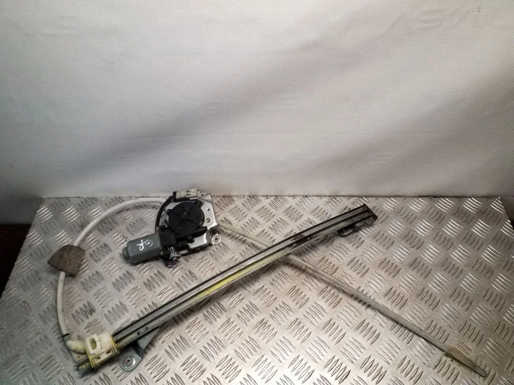 Rear door window regulator with motor – right